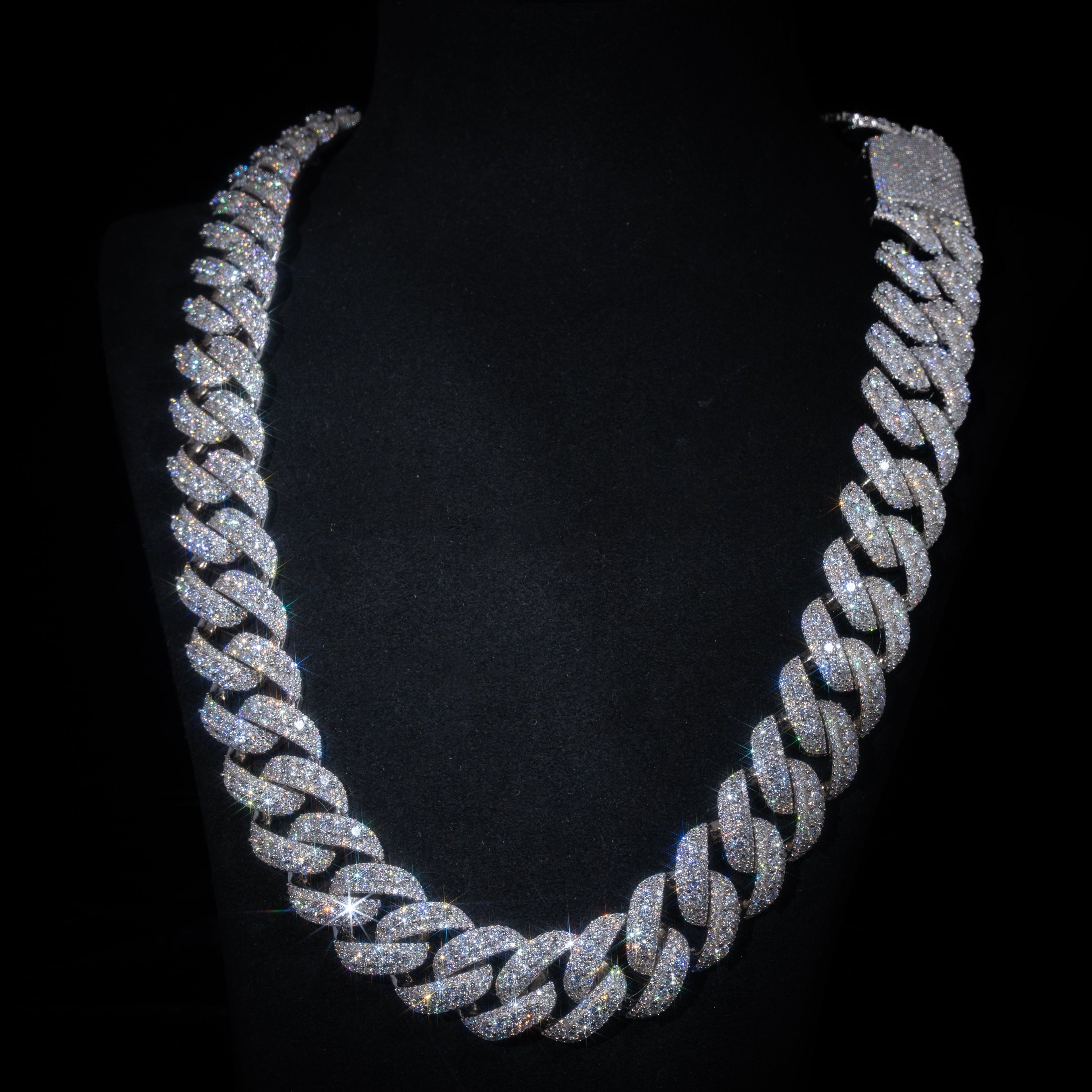 18mm Raised Pointer Cuban Chain