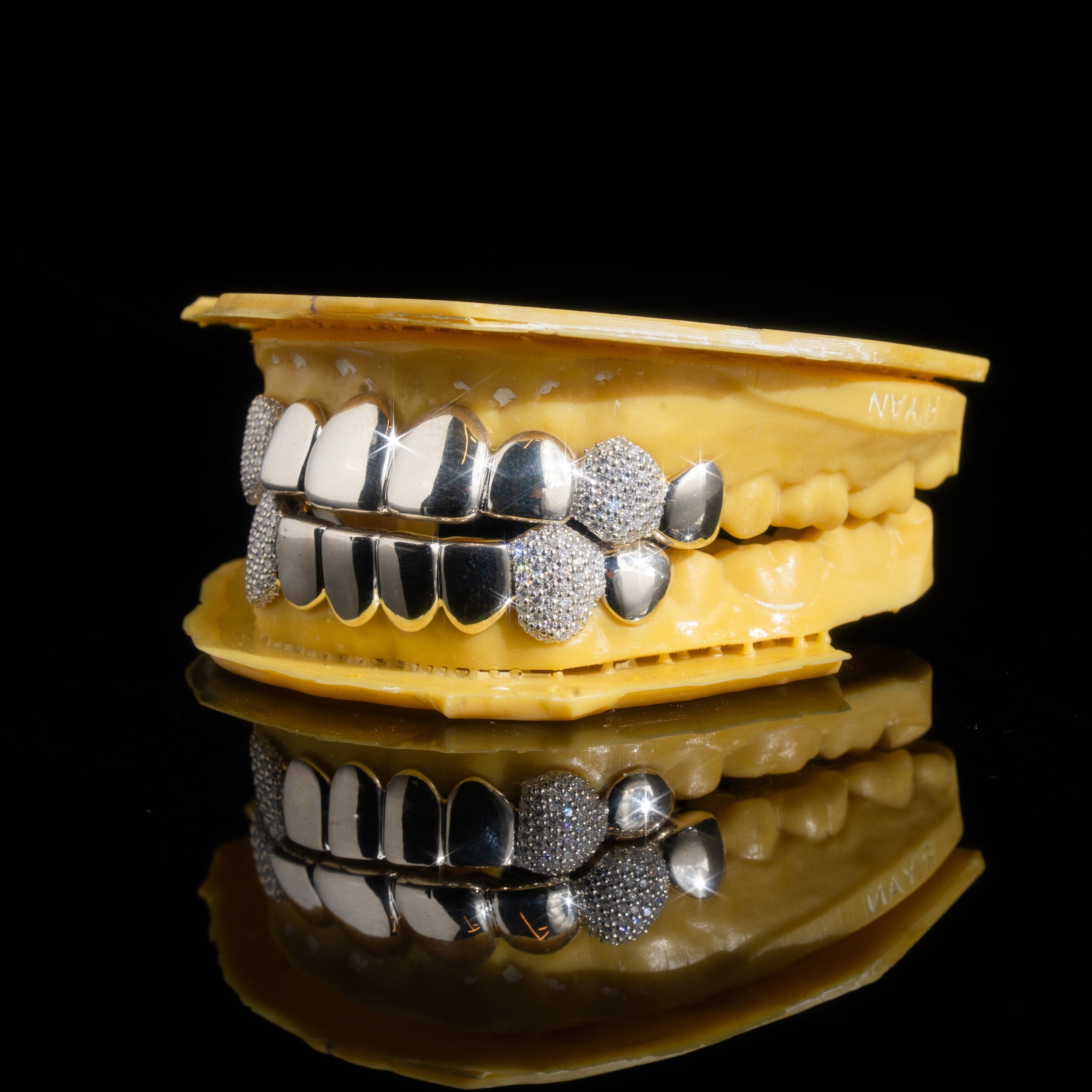 Semi Iced Set
