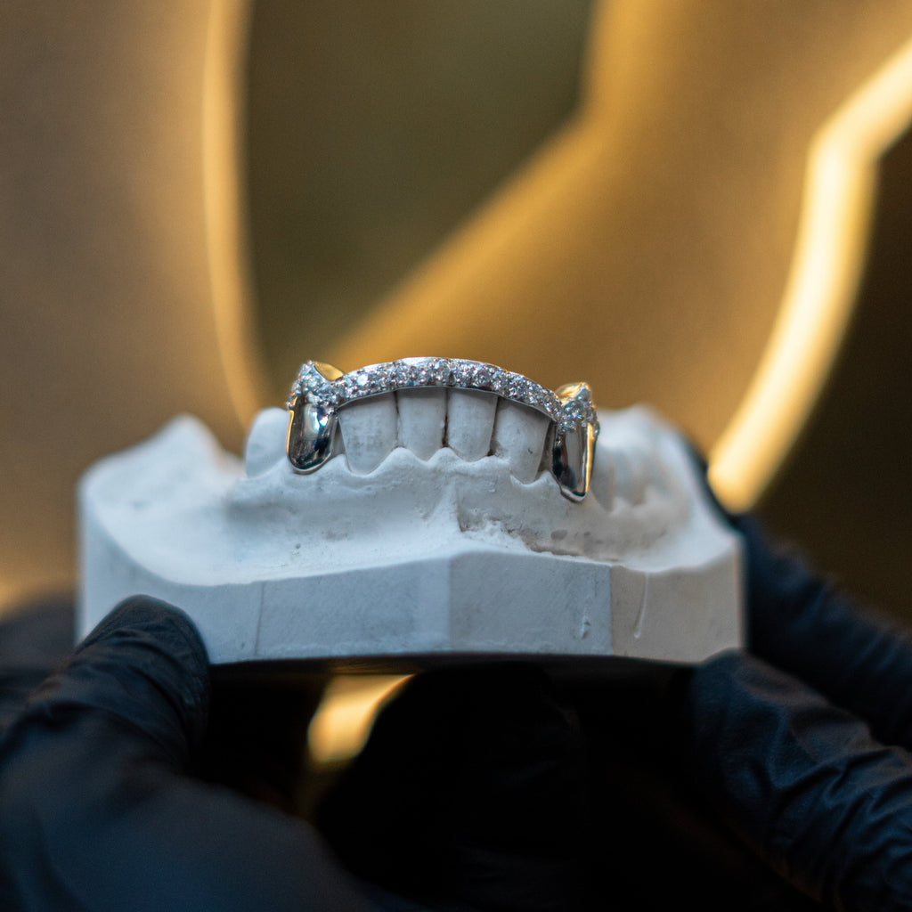 Vampire Fang Bar | Diamond Tips